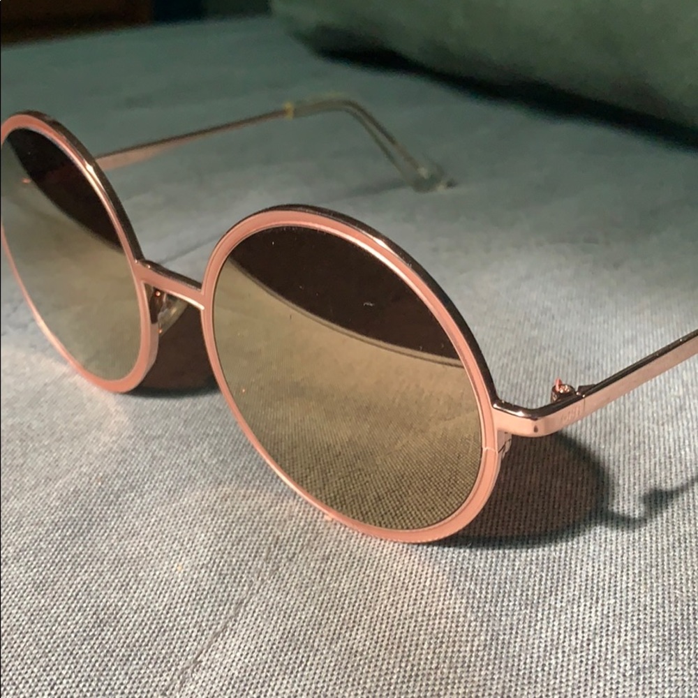 sunglasses - Picture 3 of 3